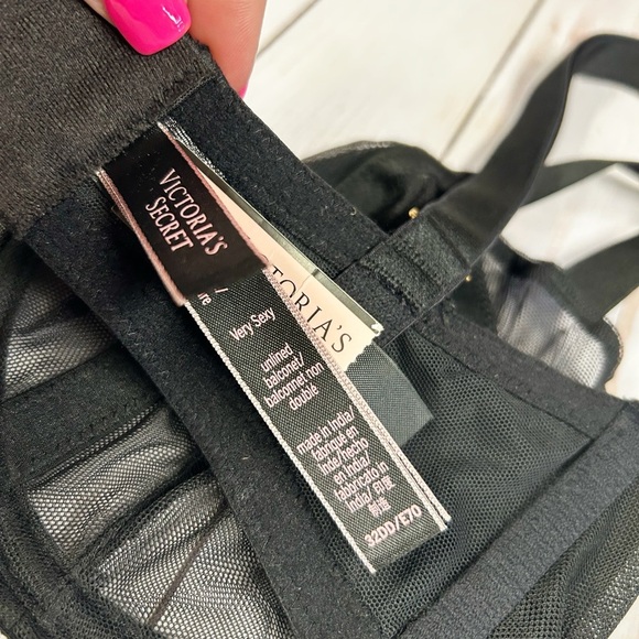 Victoria's Secret Very Sexy Unlined Mesh Balconette Bra Size 32DD Black NWT - Picture 2 of 6